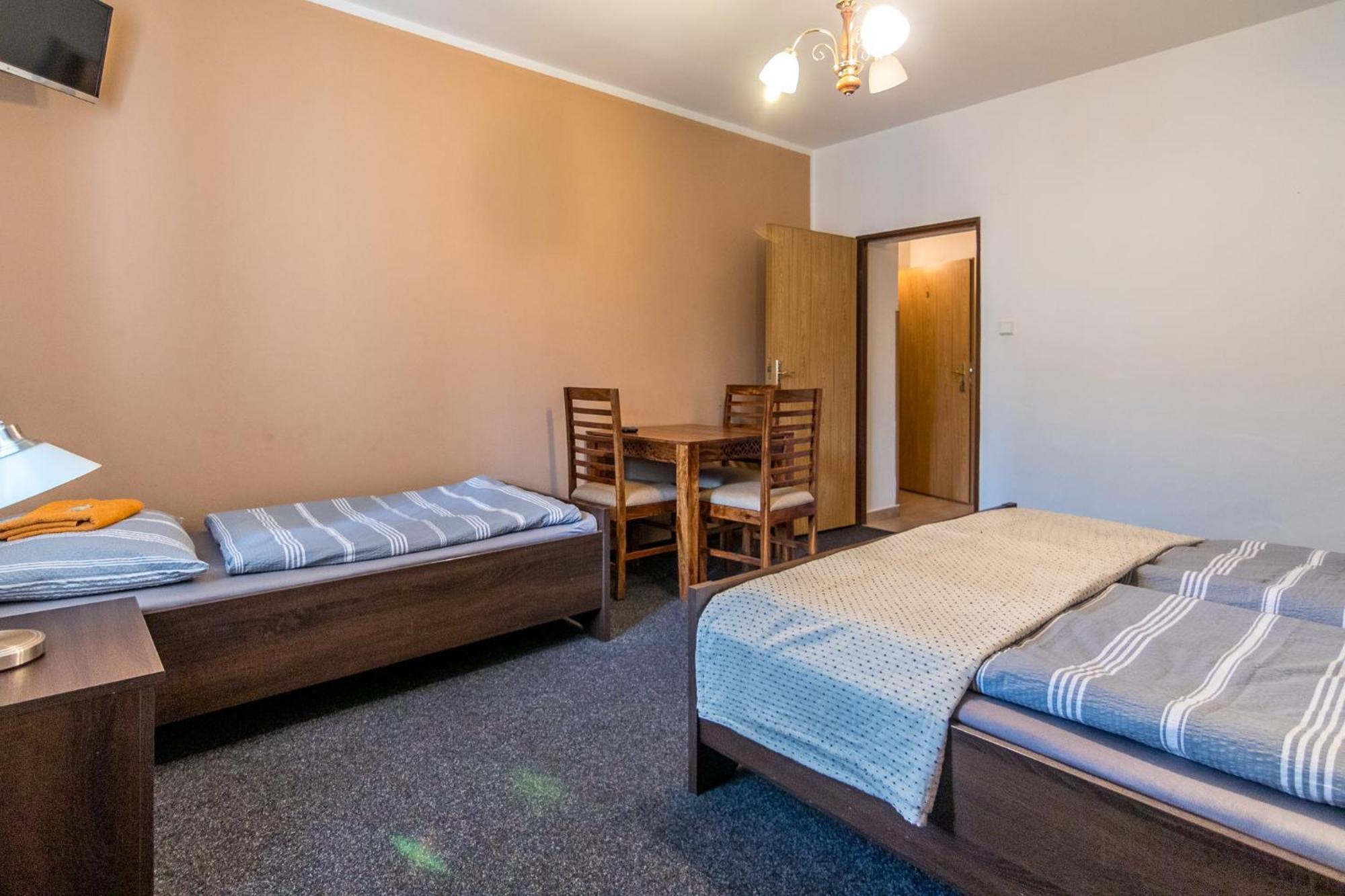 Penzion a restaurace U Vladaře Toužim Esterno foto