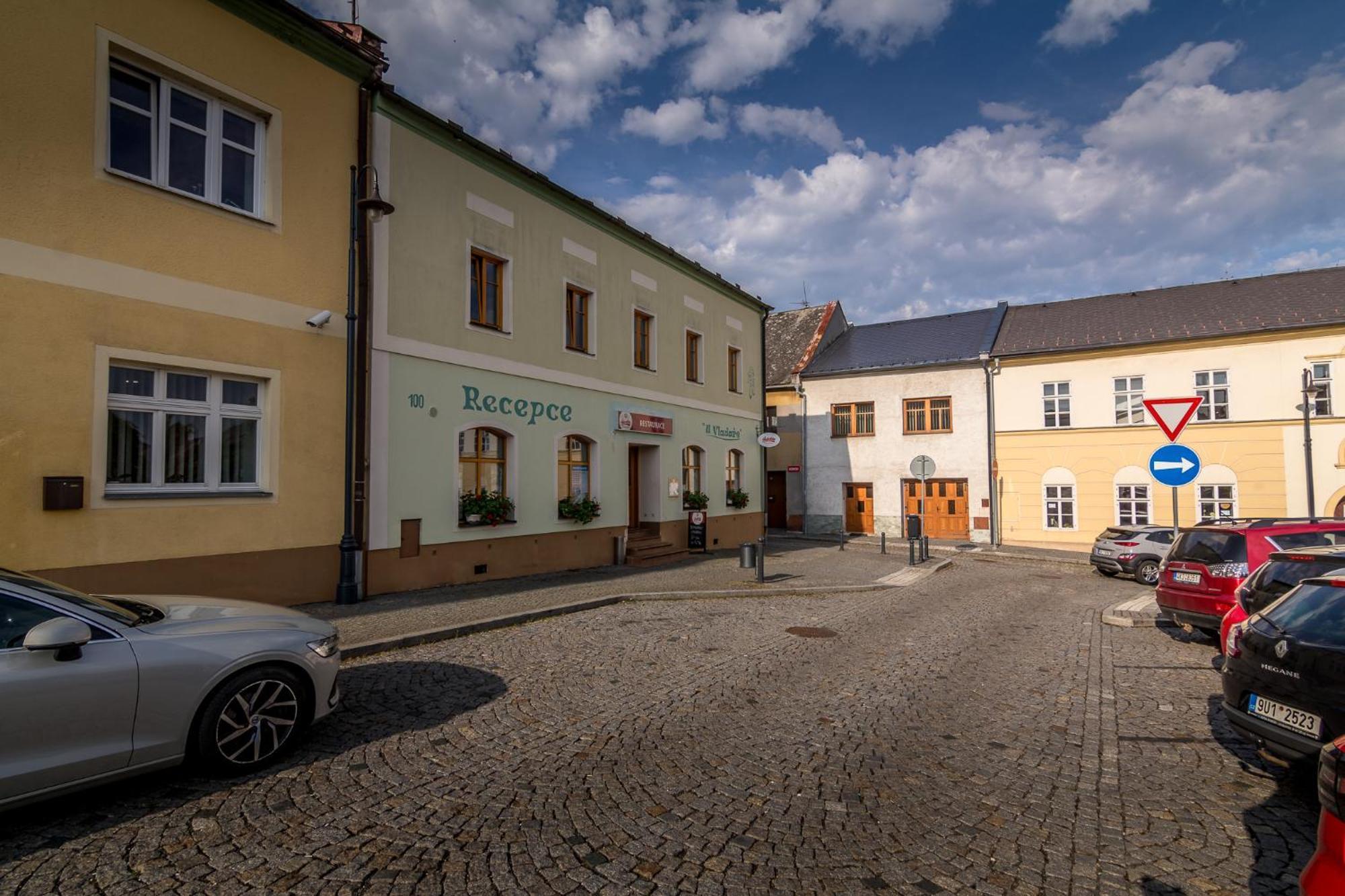 Penzion a restaurace U Vladaře Toužim Esterno foto